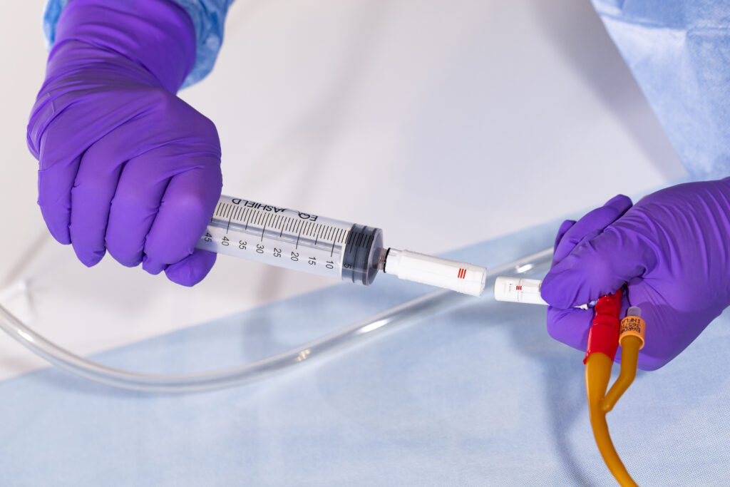 using Luer Lock Adaptor to syringe unit CSTD