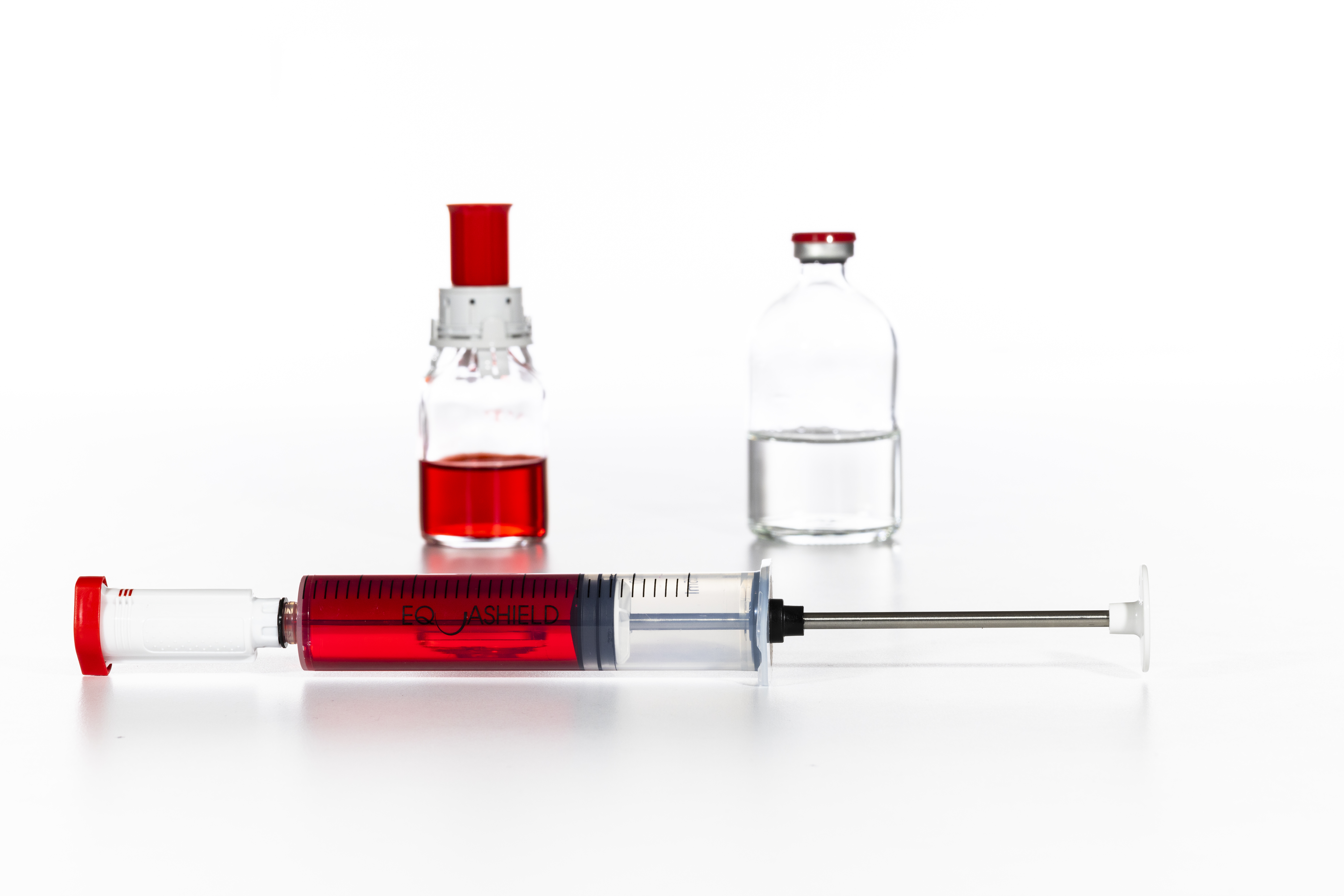 Equashield CSTD syringe unit, vial adaptor